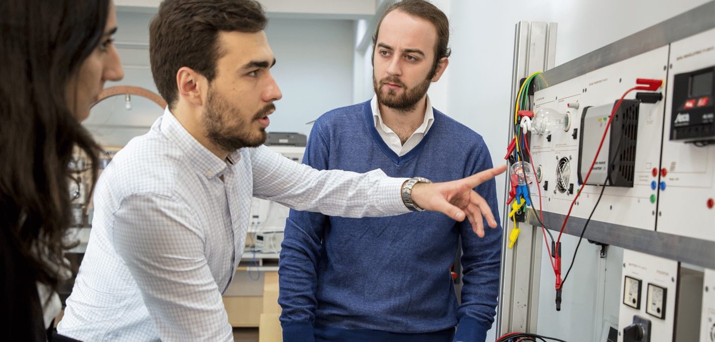 0218 Hn Apple Co Founder Steve Wozniak Forms Woz U To Reprogram Tech Education Address Skills Gap1402x672