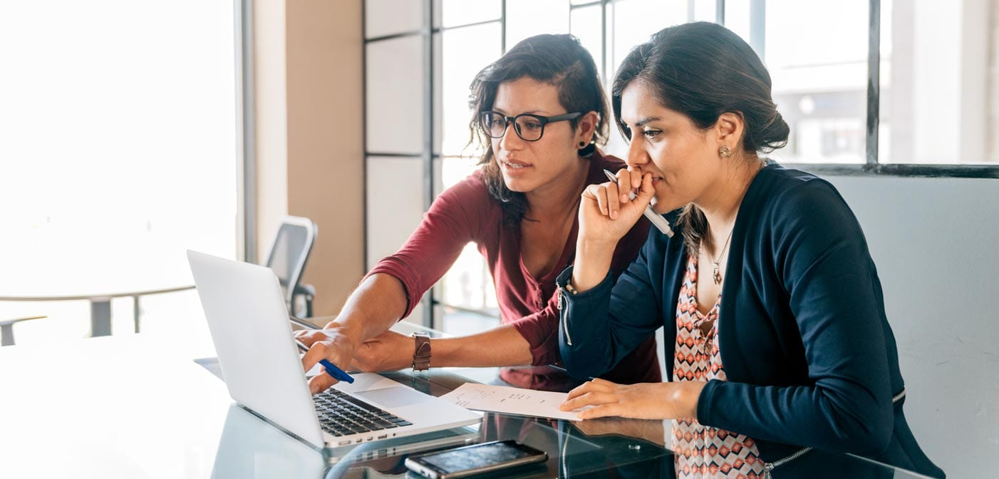 Hn1118 One On One Coaching The Most Effective Way To Develop Your People 1402x672