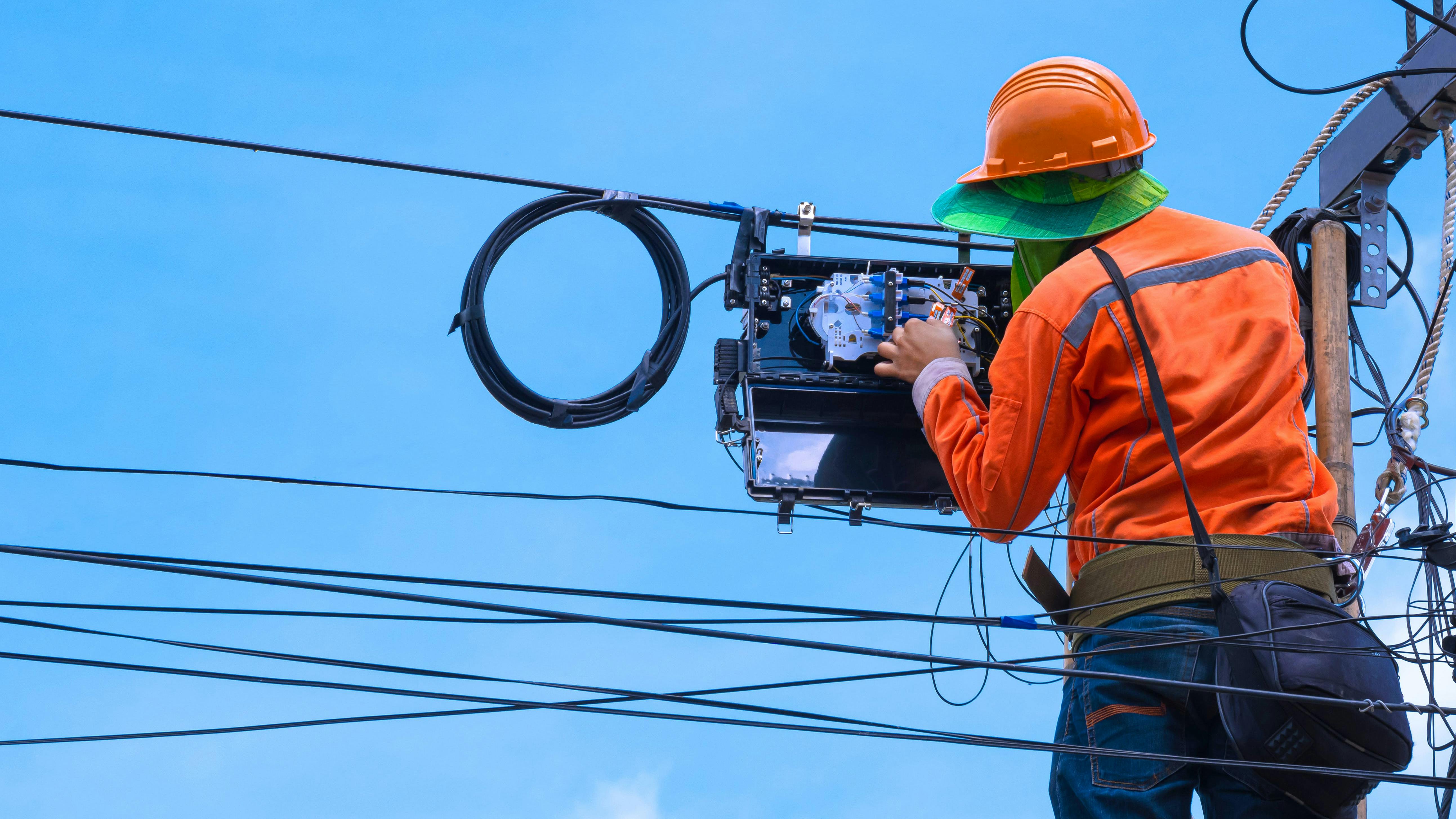 65cbab27132a42001e829d78 Fiber Technician 462767200