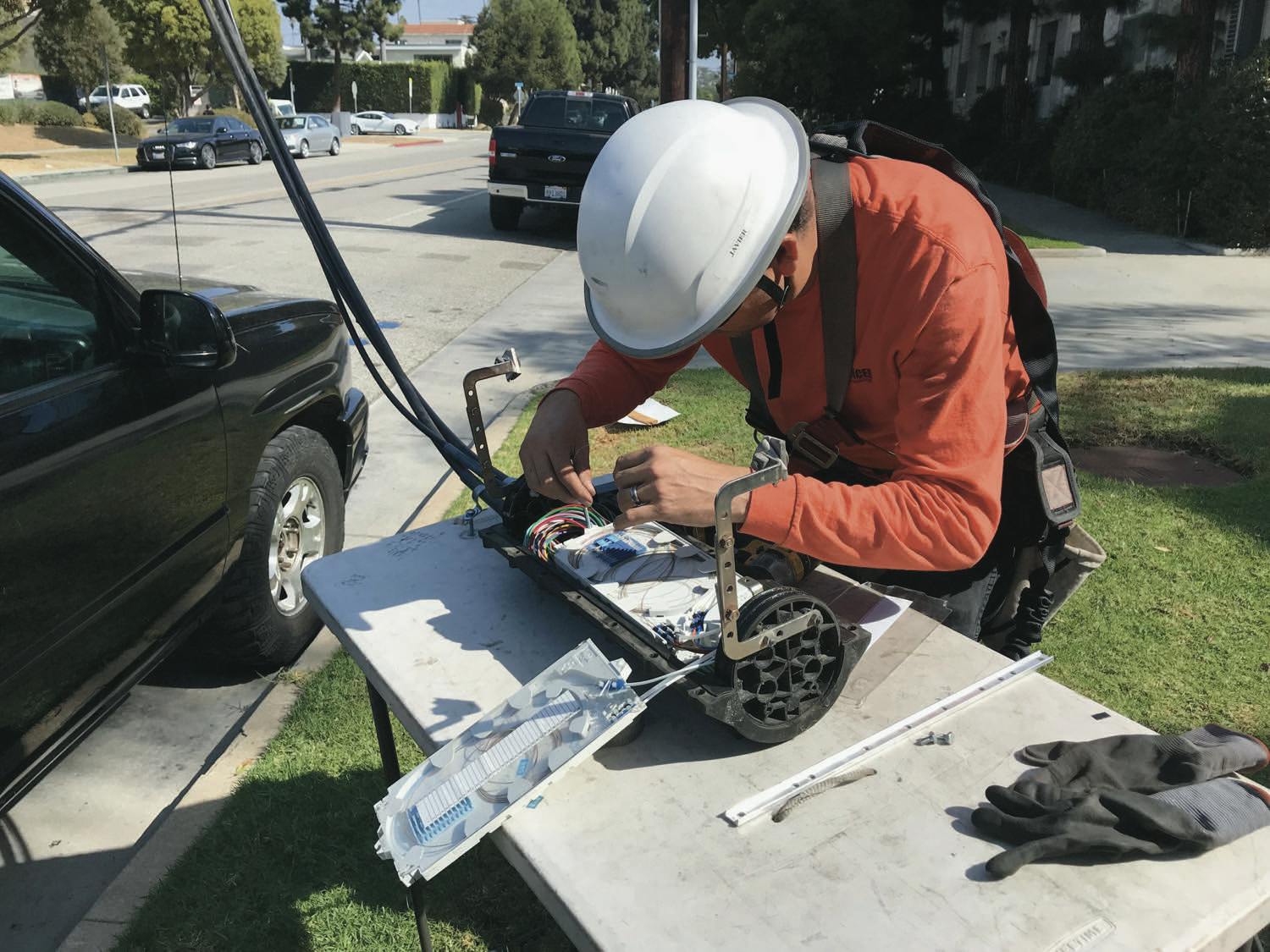 They don't need splicing training techs learning it in the field.