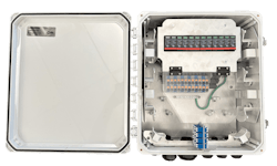 belden_hybrid_fiberpower_ovp_terminal01 belden_hybrid_fiberpower_ovp_terminal01