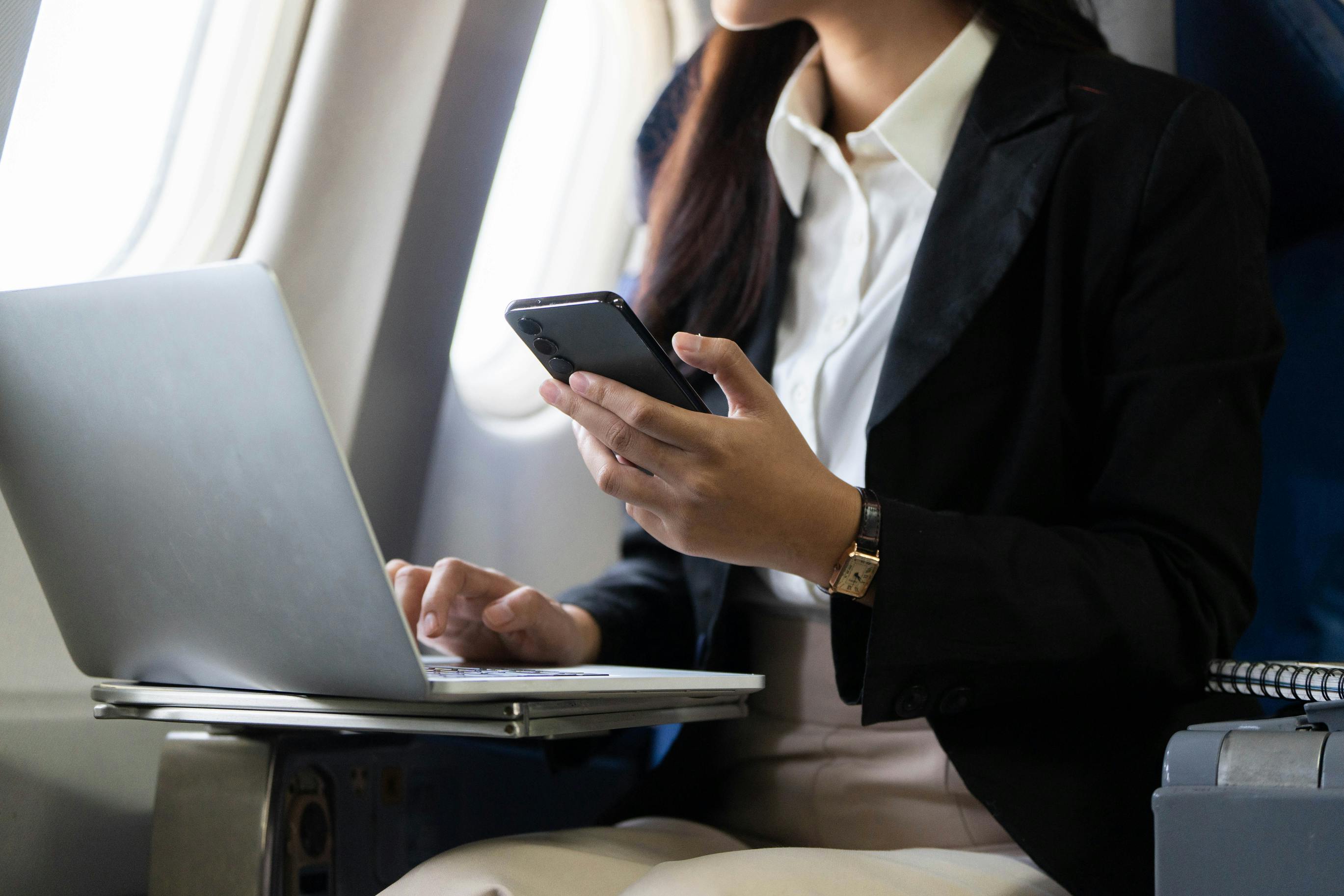 United Airlines Launches Starlink Wi-Fi on Mainline Flights
