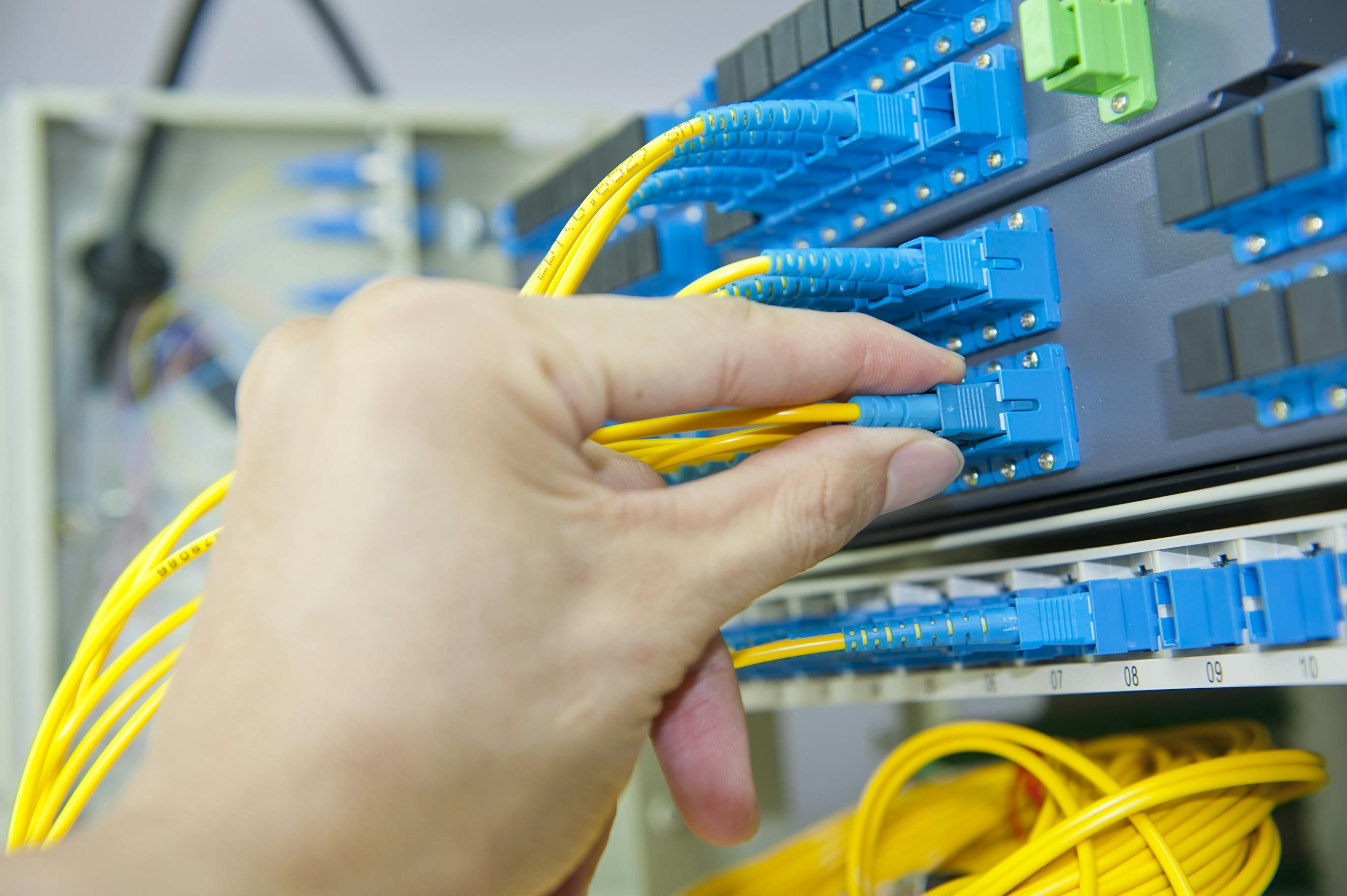 AT&amp;T and Corning Sign $3 Billion Fiber and Cable Agreement